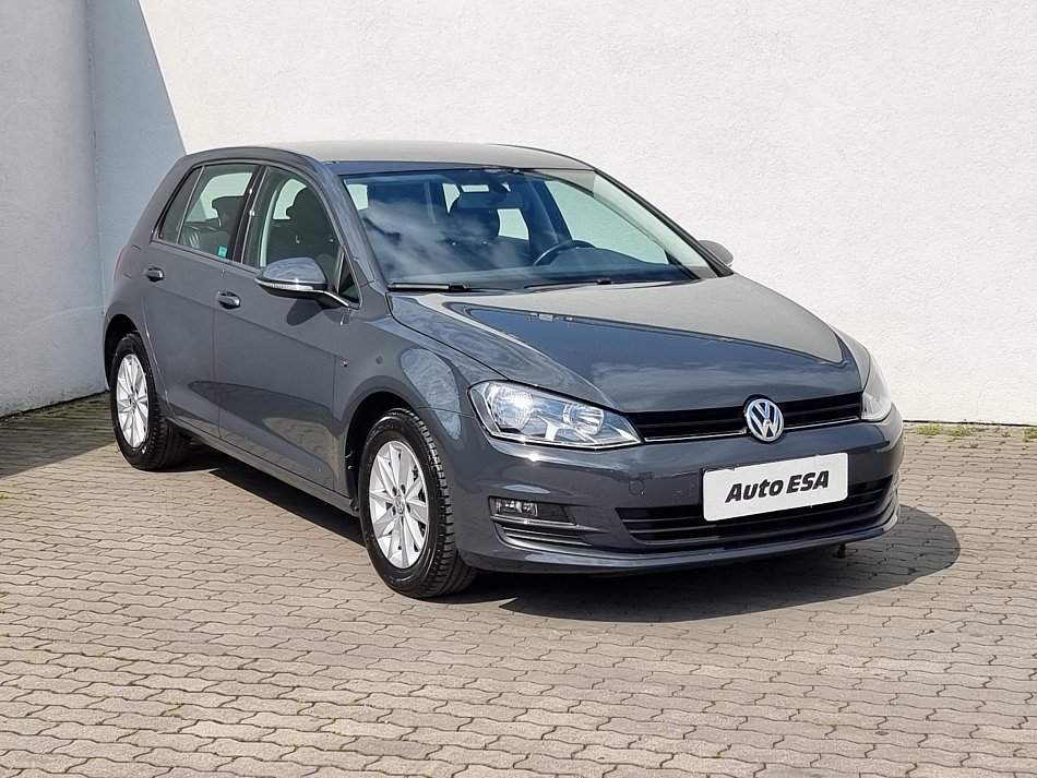 Volkswagen Golf 1 2 TSi benzín Autobazar AutoESA