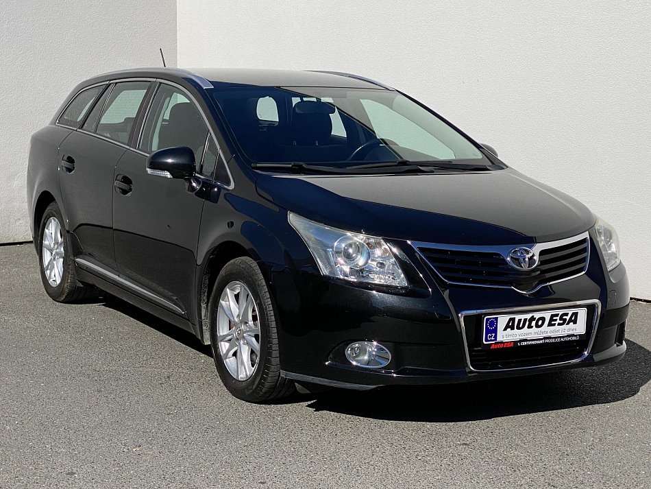 Toyota Avensis 1 8 benzín Autobazar AutoESA