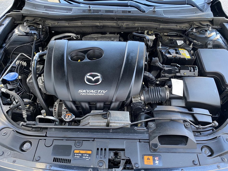 Mazda 3 2.0i Revolution