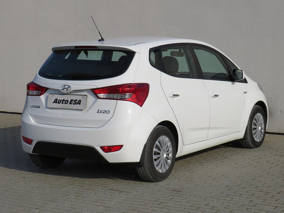 Hyundai Ix20 1.6i 