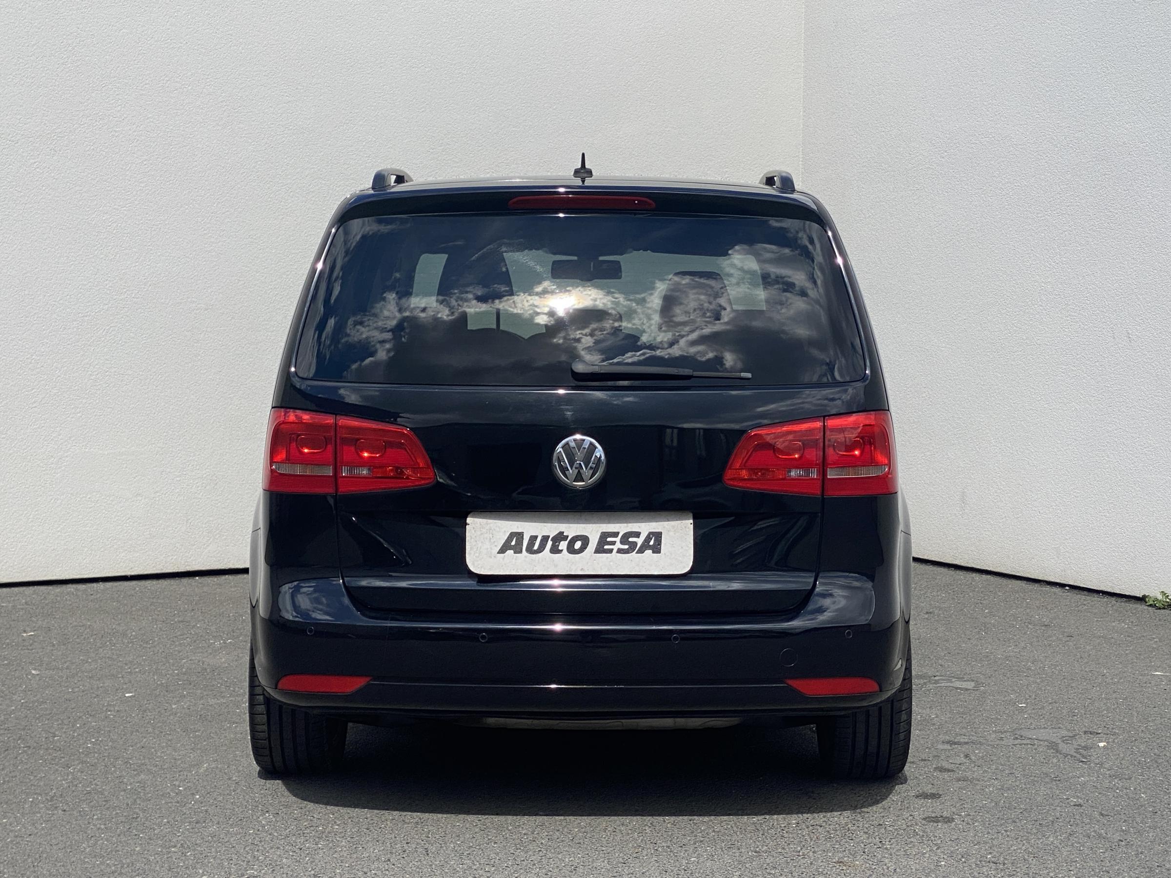 Volkswagen Touran, 2011 - pohled č. 5