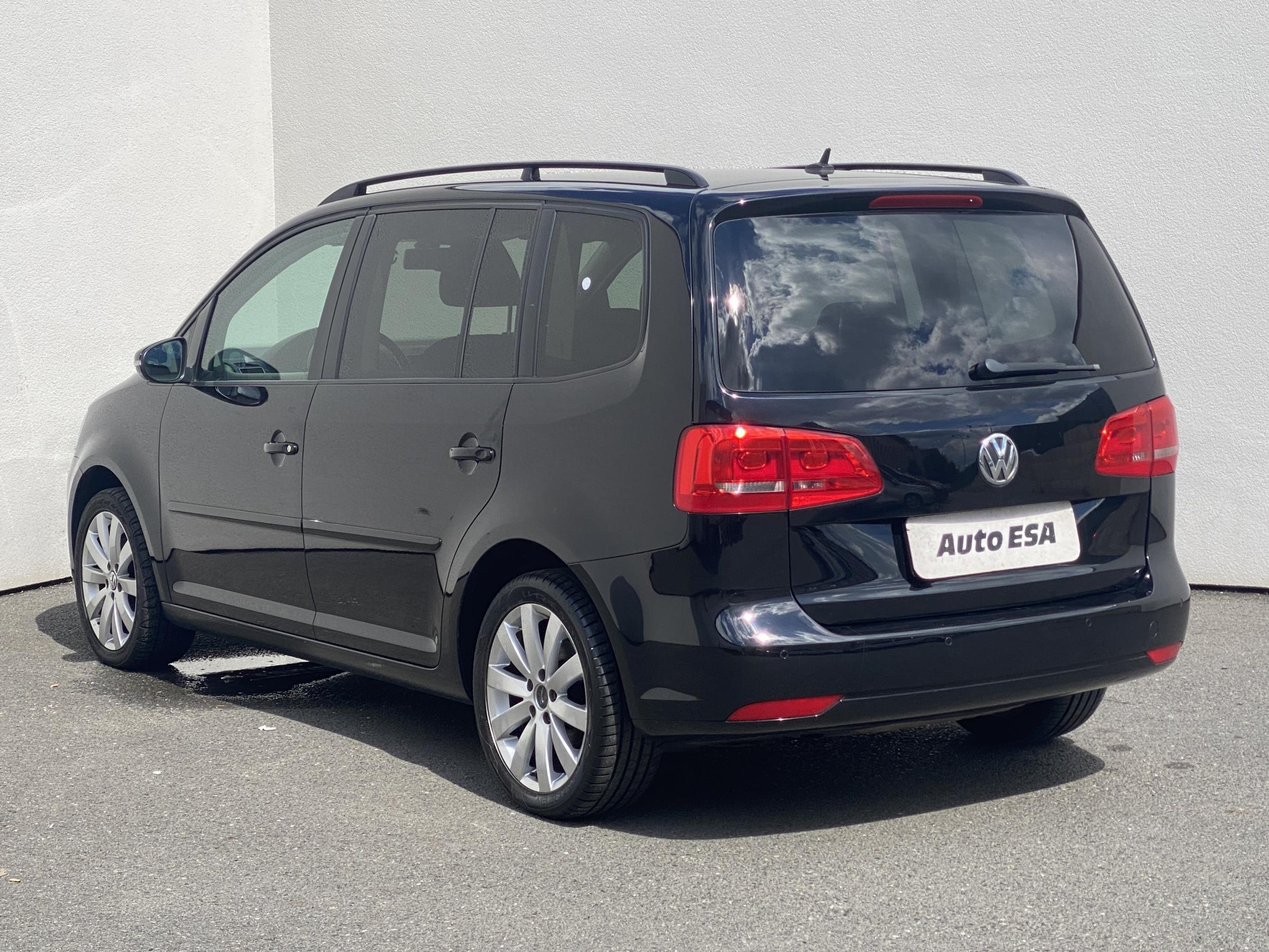 Volkswagen Touran, 2011 - pohled č. 6