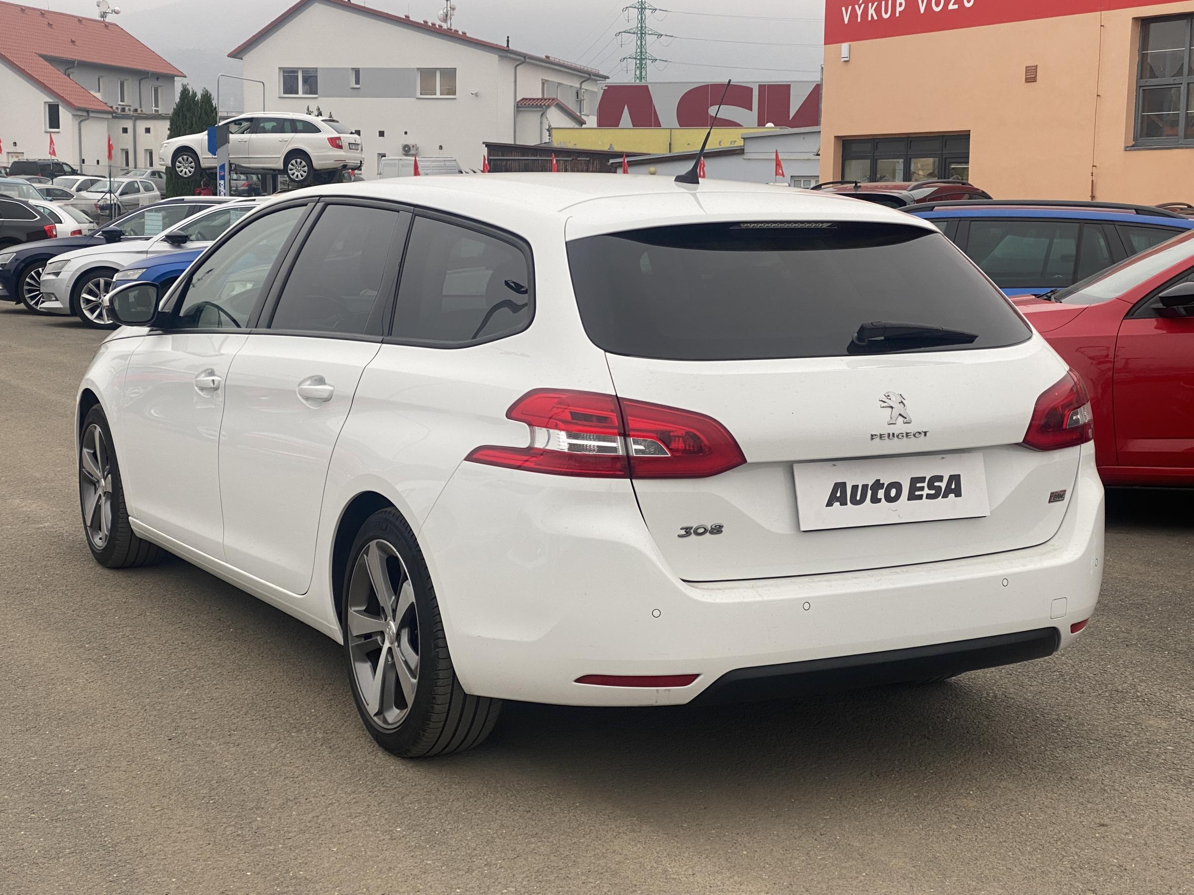 Peugeot 308, 2019 - pohled č. 4