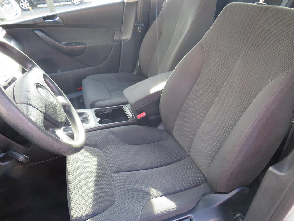 Volkswagen Passat 1.9 TDi 