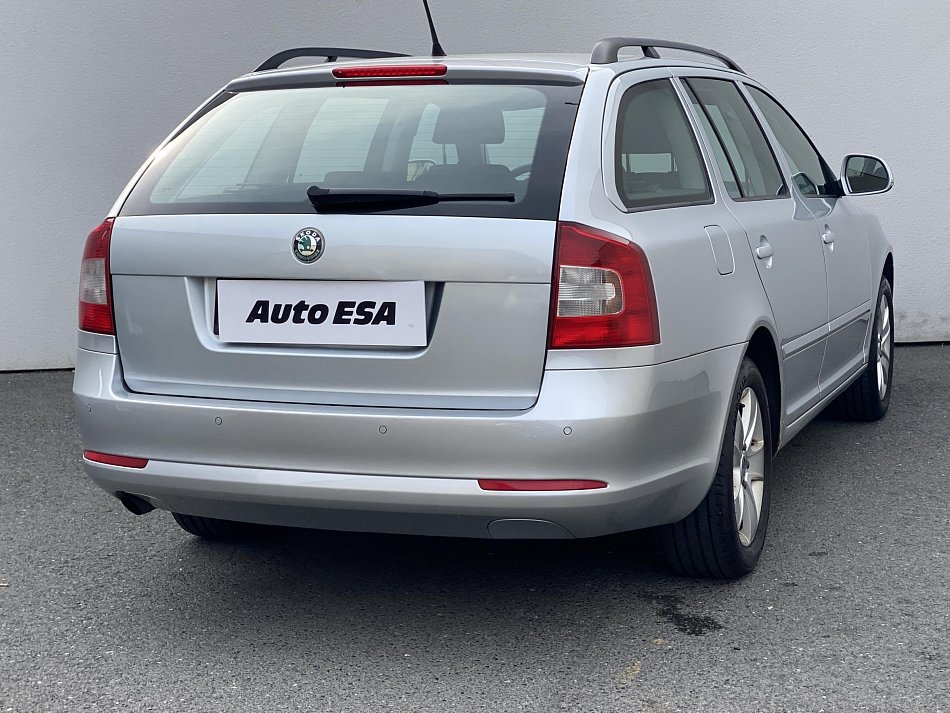 Škoda Octavia II 1.6 TDi Elegance