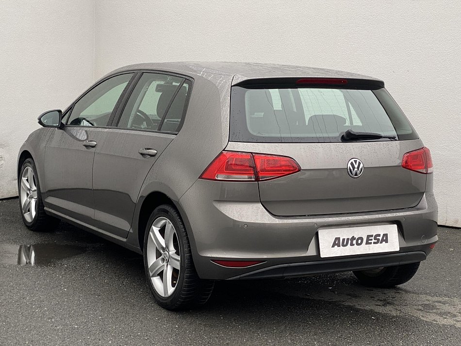 Volkswagen Golf 1.2 TSi 