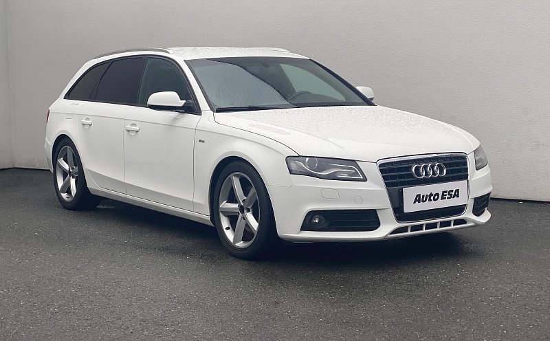 Audi A4 2.0 TDi S-line