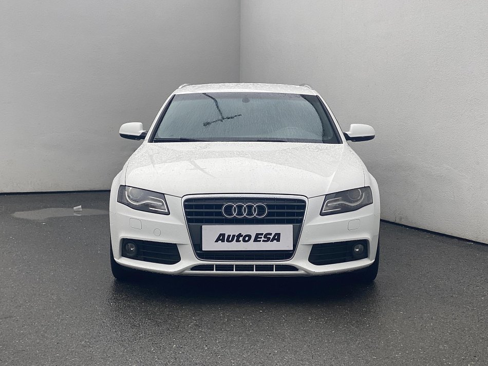 Audi A4 2.0 TDi S-line