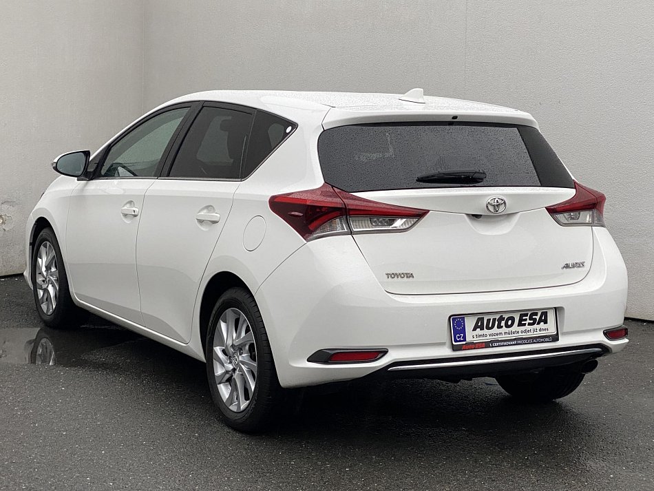 Toyota Auris 1.2i 