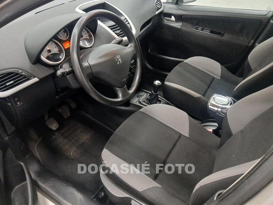 Peugeot 207 1.4i 