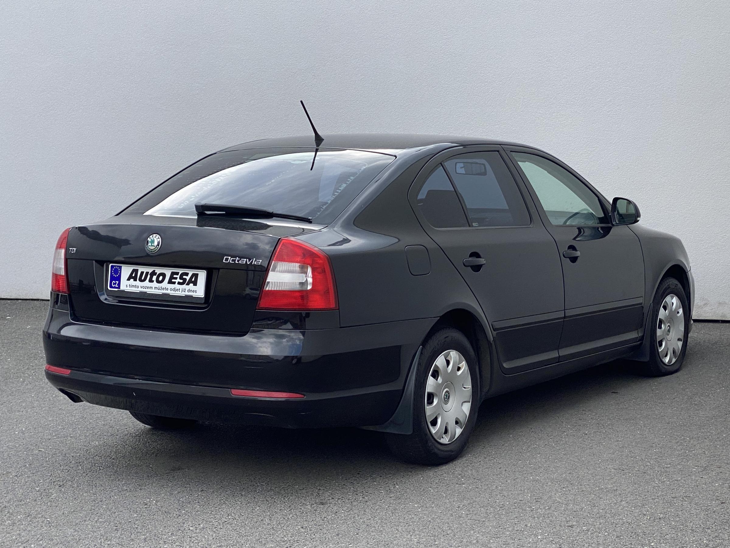 Škoda Octavia II, 2011 - pohled č. 4