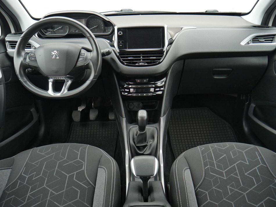 Peugeot 2008 1.2PT 