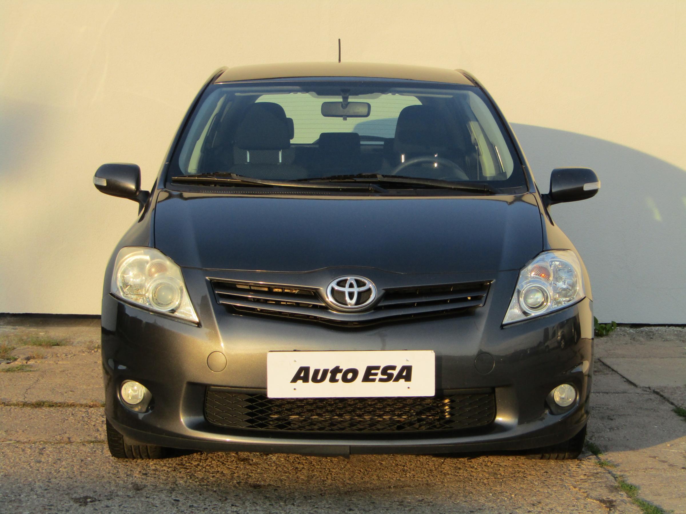 Toyota Auris, 2010 - pohled č. 2