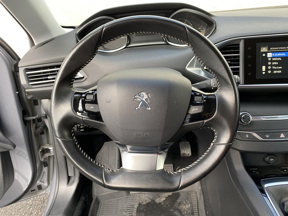 Peugeot 308 1.2 PT 