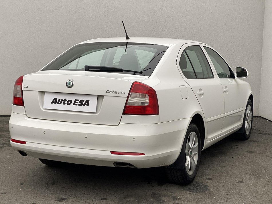 Škoda Octavia II 1.6 TDi Elegance