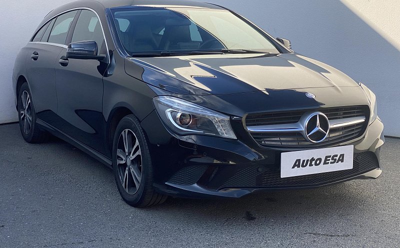 Mercedes-Benz CLA 1.6 i  180