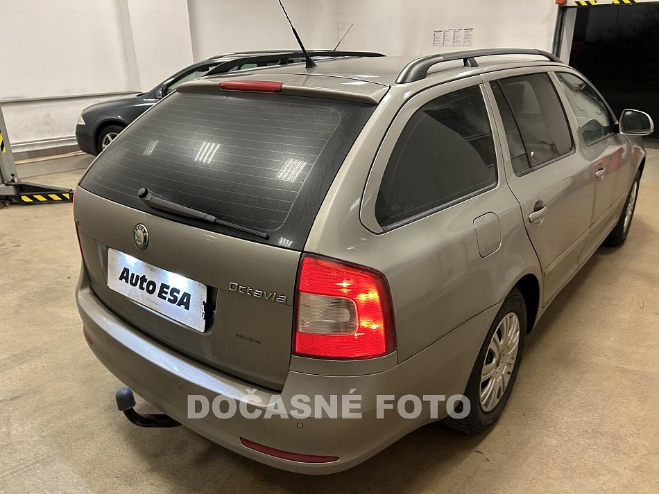 Škoda Octavia II 1.6 MPI Ambiente