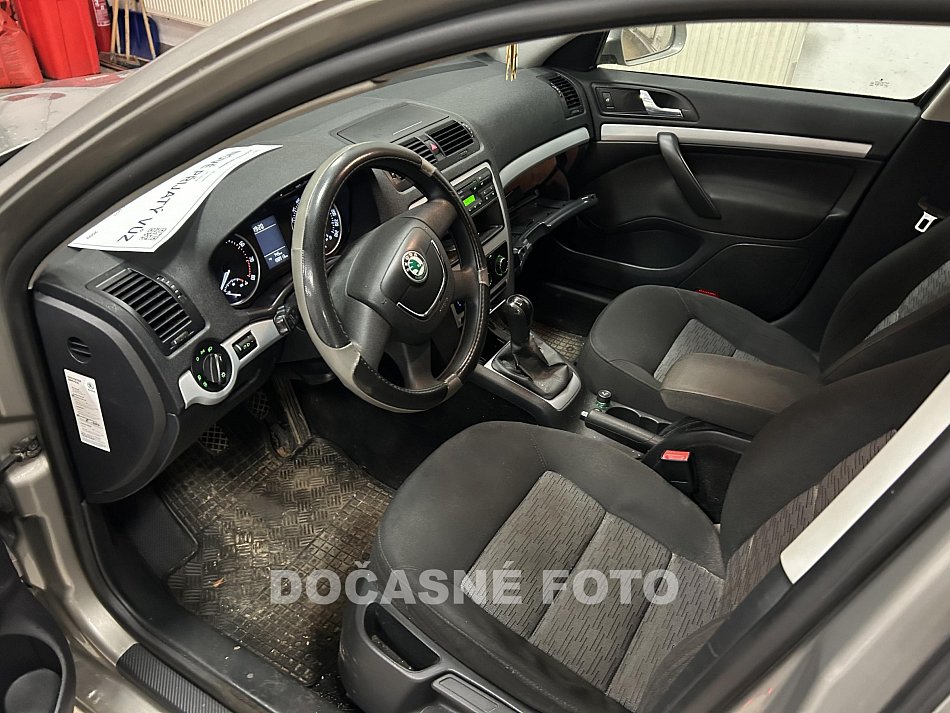 Škoda Octavia II 1.6 MPI Ambiente