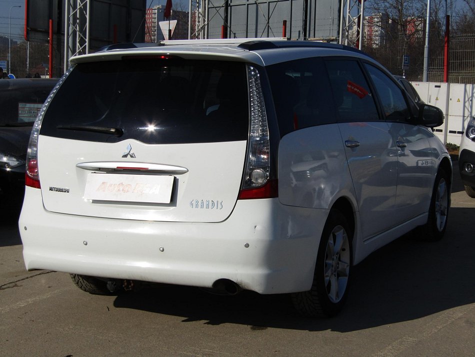 Mitsubishi Grandis 2.0Di-D  7míst