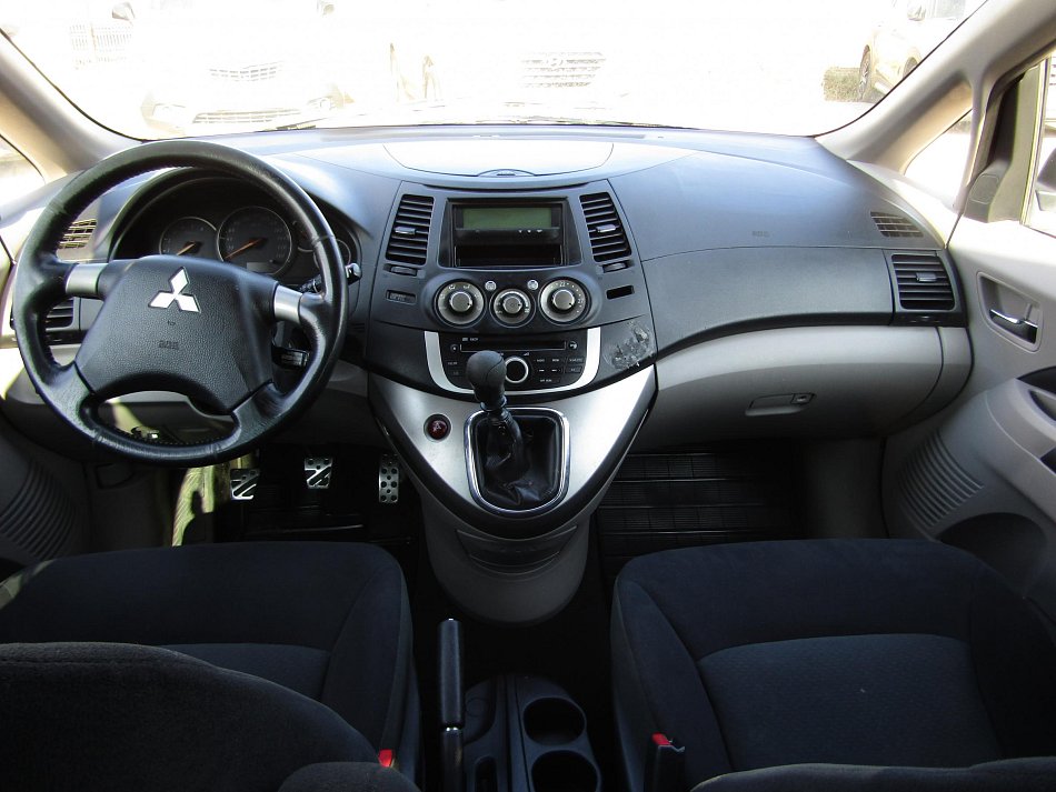 Mitsubishi Grandis 2.0Di-D  7míst