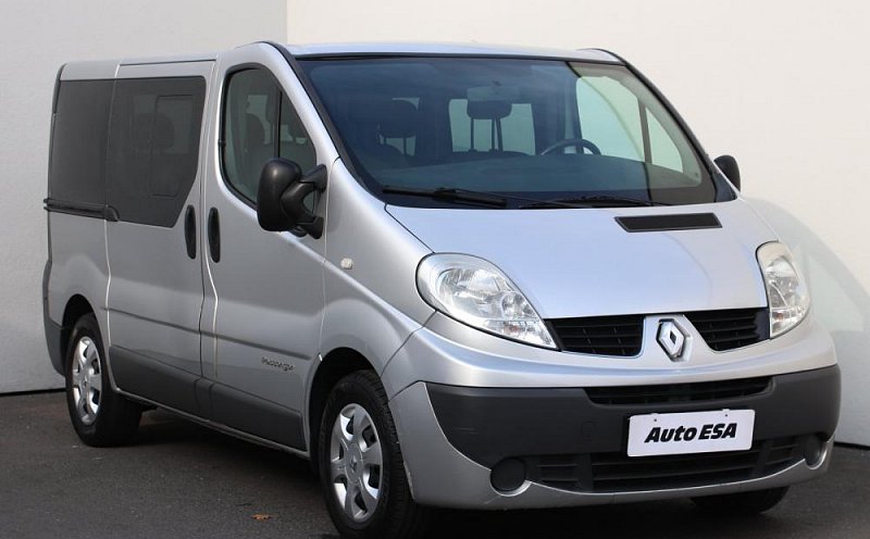 Renault Trafic 2.0dCi Passenger 8míst