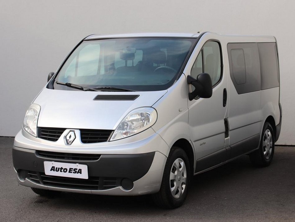 Renault Trafic 2.0dCi Passenger 8míst