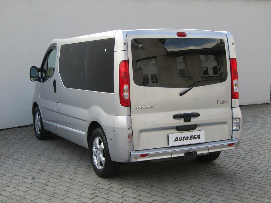 Renault Trafic 2.0dCi Passenger 8míst