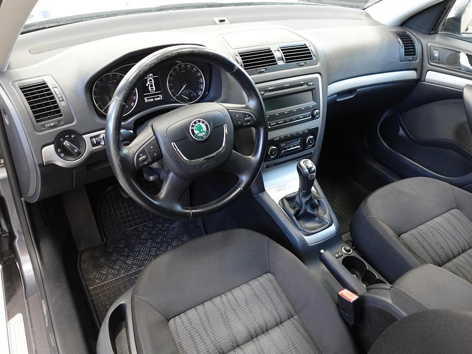 Škoda Octavia II 2.0TDi Elegance 4x4