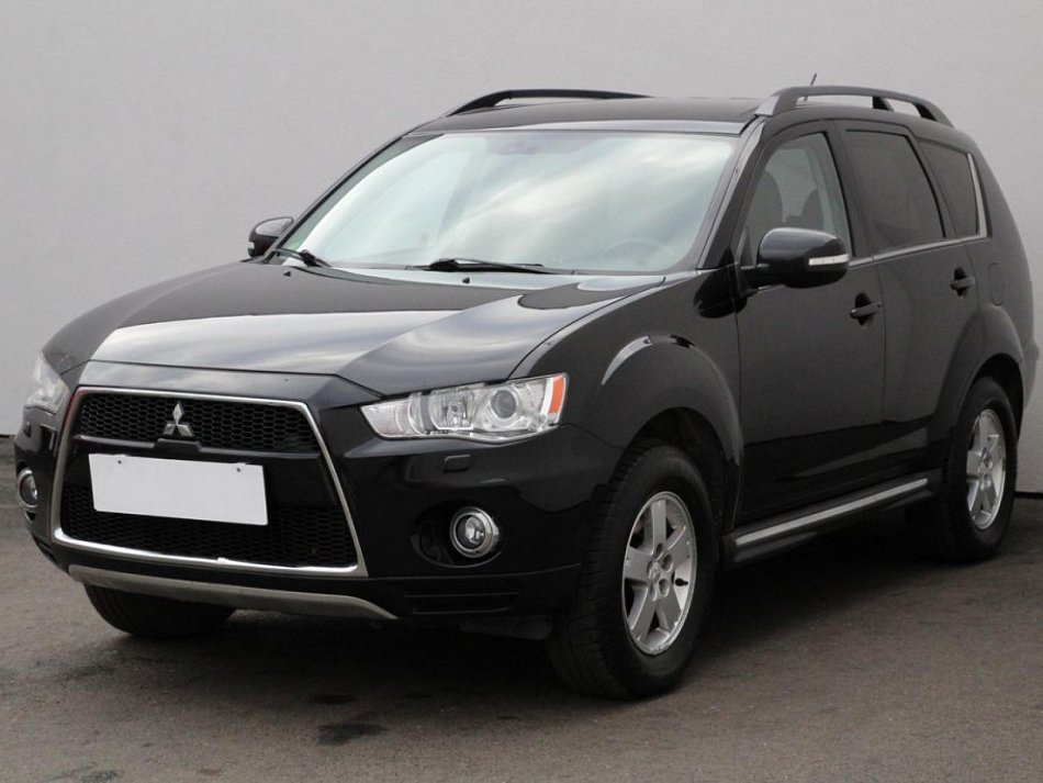 Mitsubishi Outlander 2.0Di-D  4x4