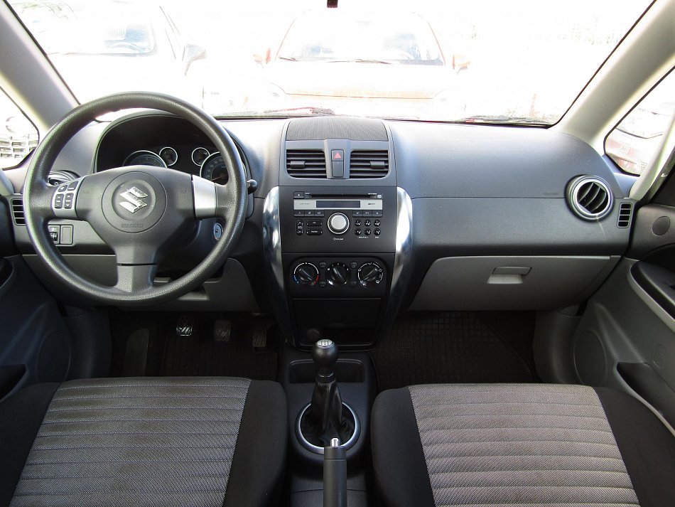 Suzuki SX4 1.6 i 