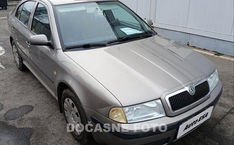 Škoda Octavia 1.6i Tour