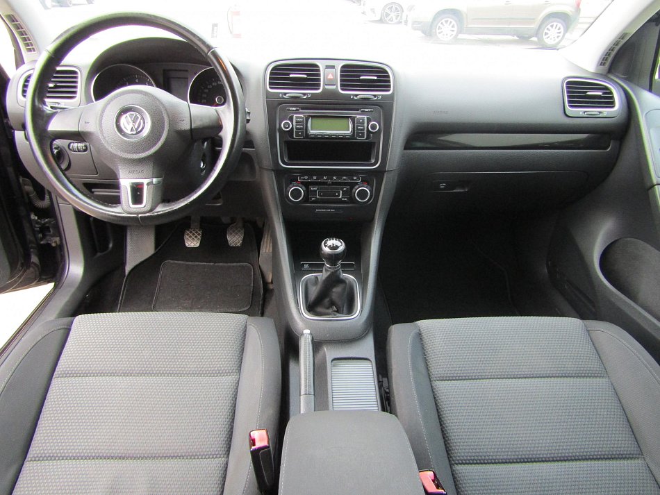 Volkswagen Golf 1.6MPI 