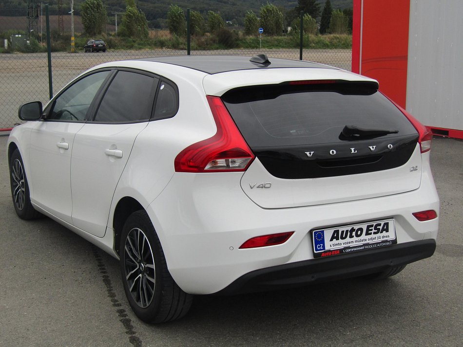 Volvo V40 2.0D 