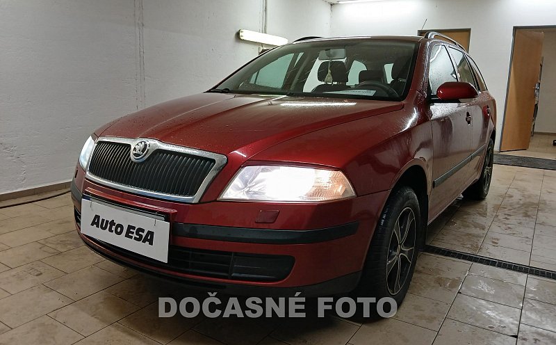 Škoda Octavia II 1.6 MPi Ambiente