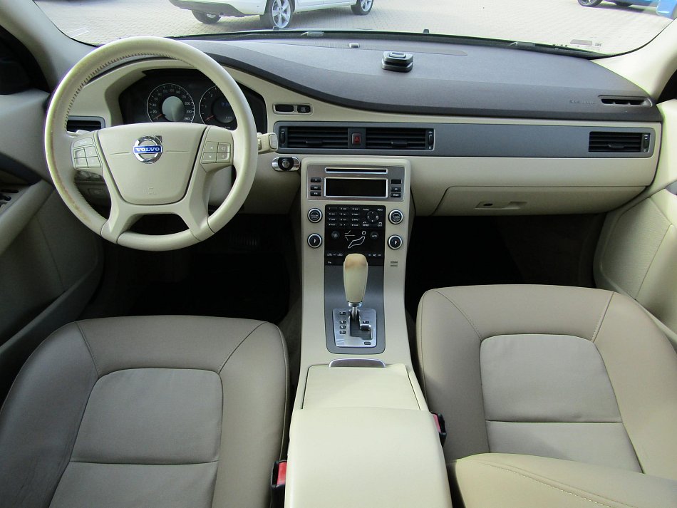 Volvo V70 2.4D 