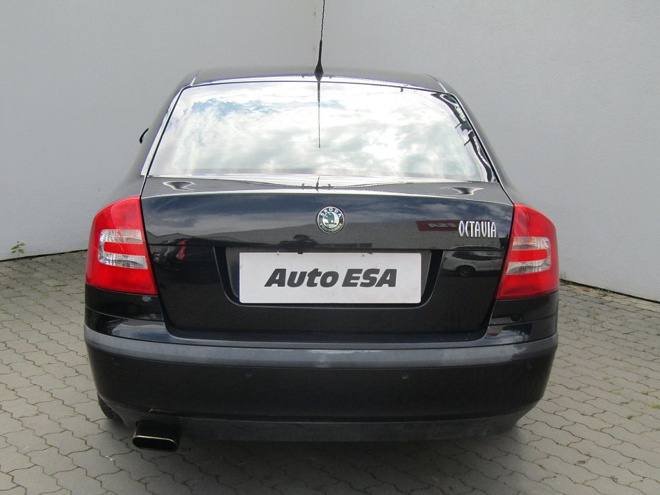 Škoda Octavia II 1.6i Ambiente