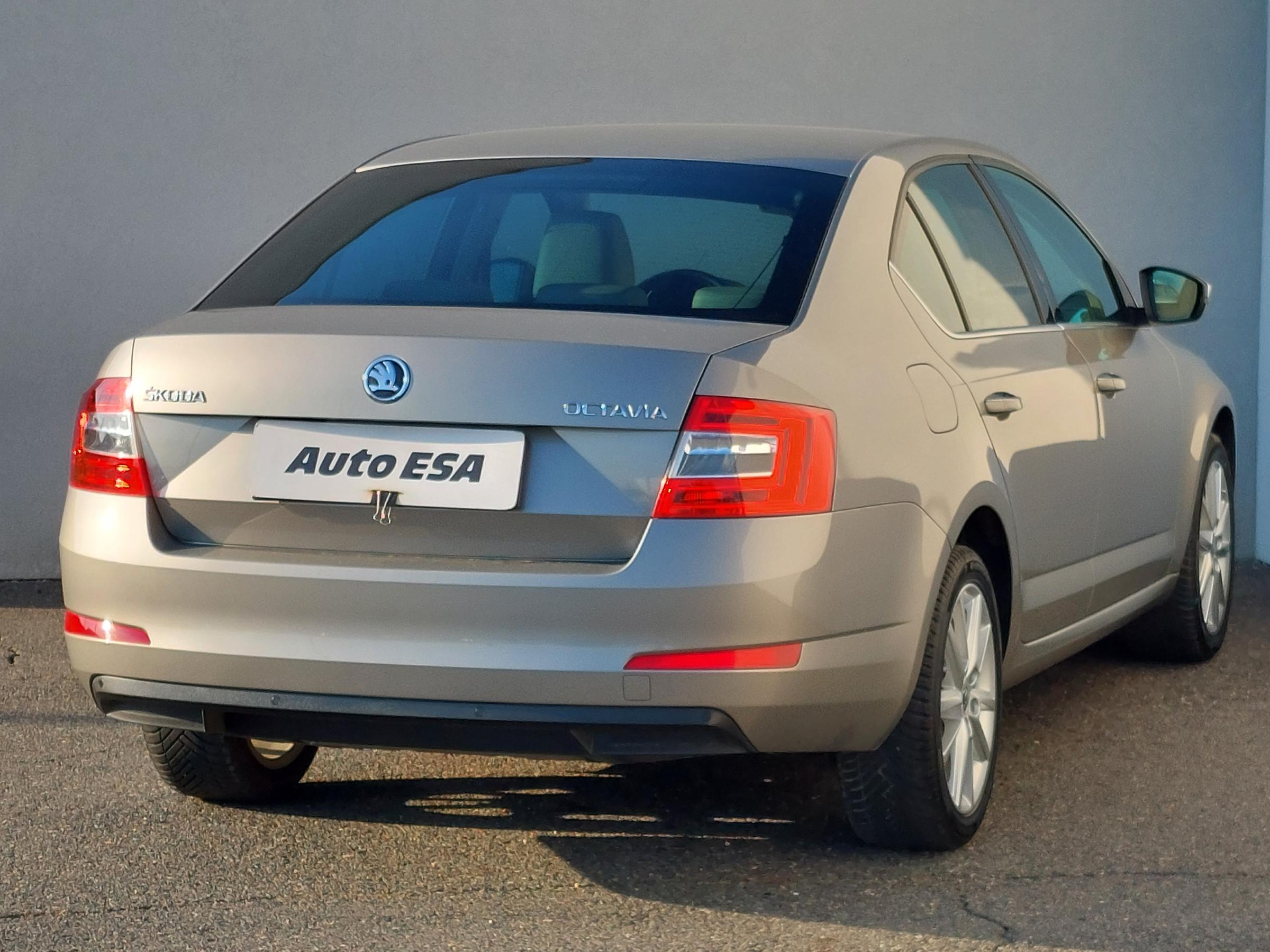 Škoda Octavia III, 2013 - pohled č. 4