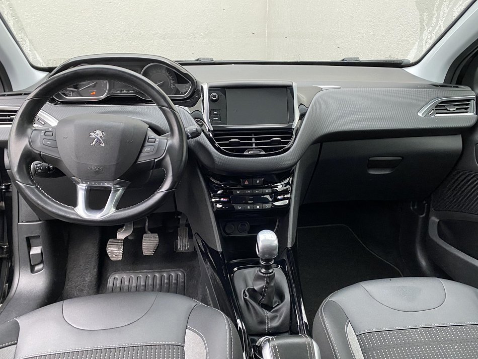 Peugeot 2008 1.2 PT Allure