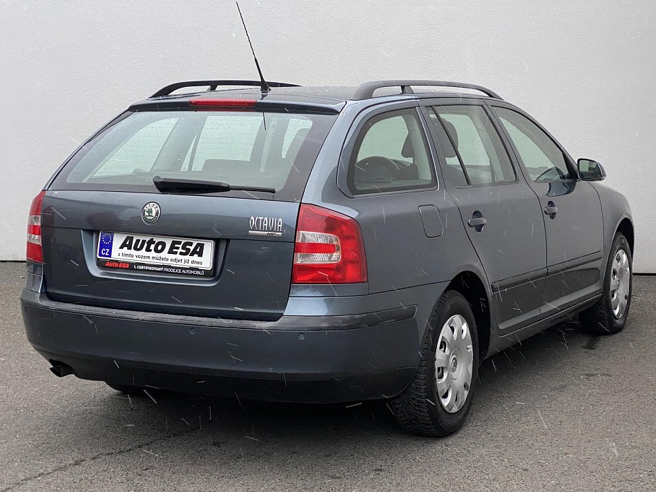 Škoda Octavia II 1.6 MPi Ambiente