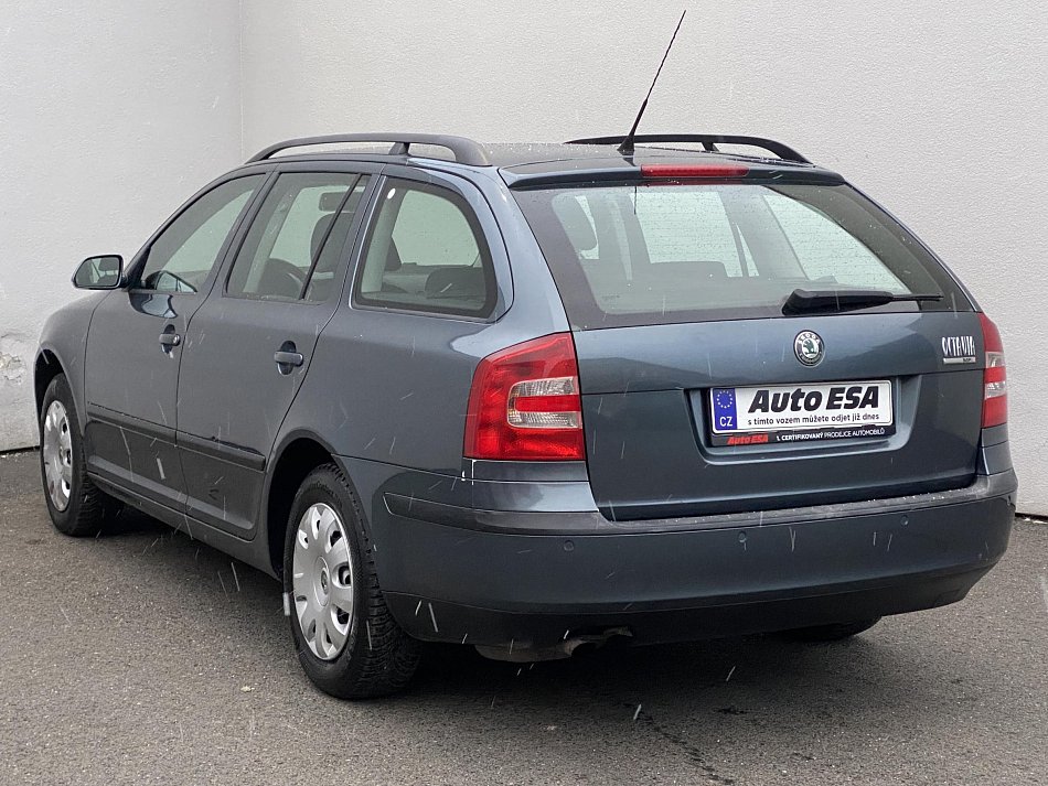 Škoda Octavia II 1.6 MPi Ambiente