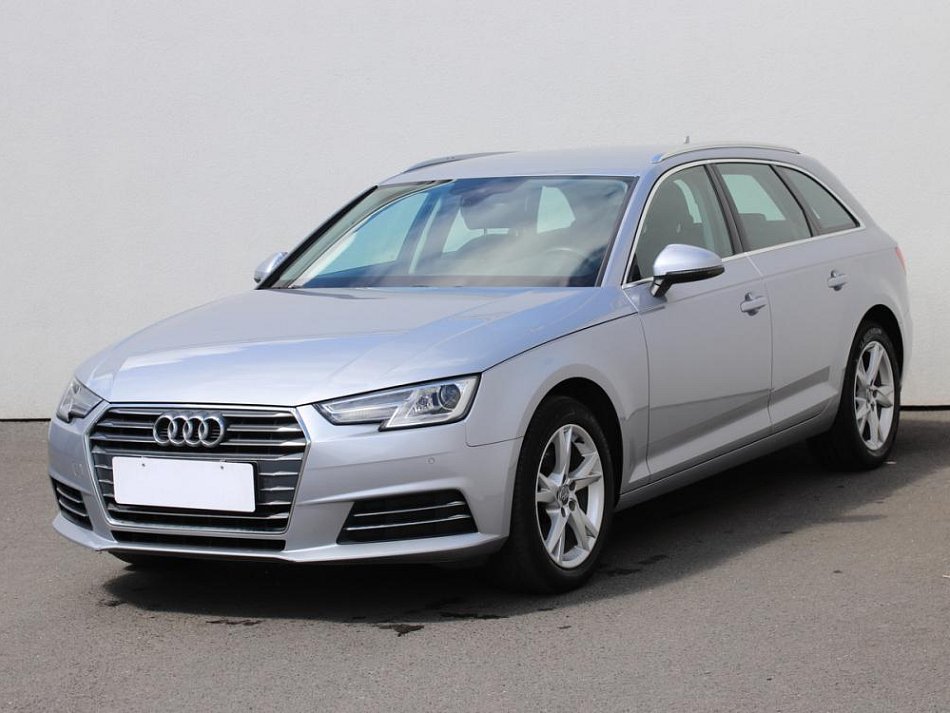 Audi A4 2.0 TDi S-line