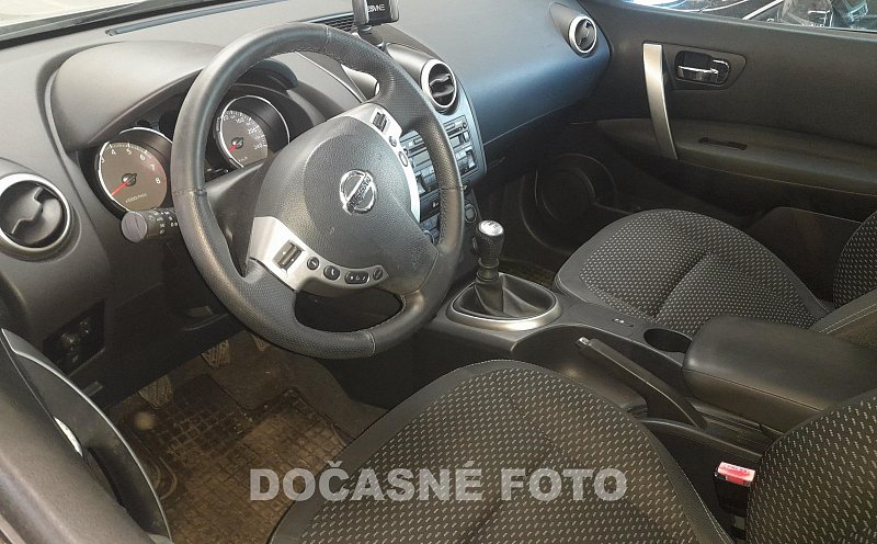 Nissan Qashqai 2.0i 