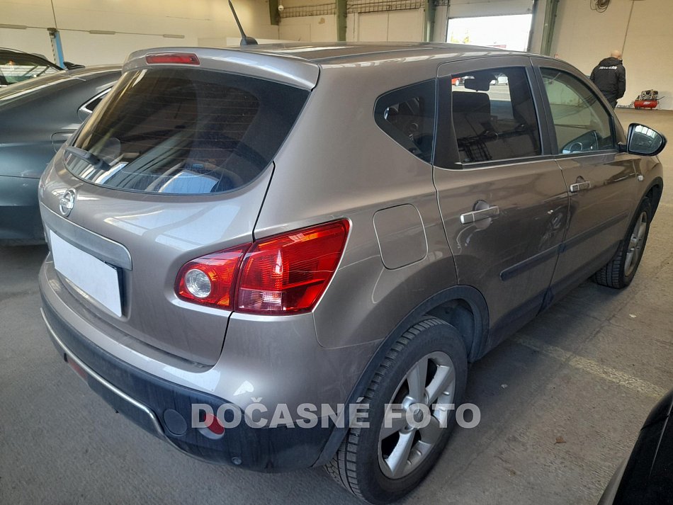 Nissan Qashqai 2.0i 