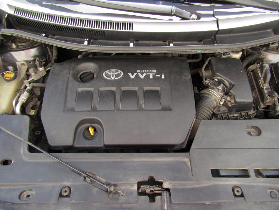 Toyota Auris 1.6 i-VTEC 