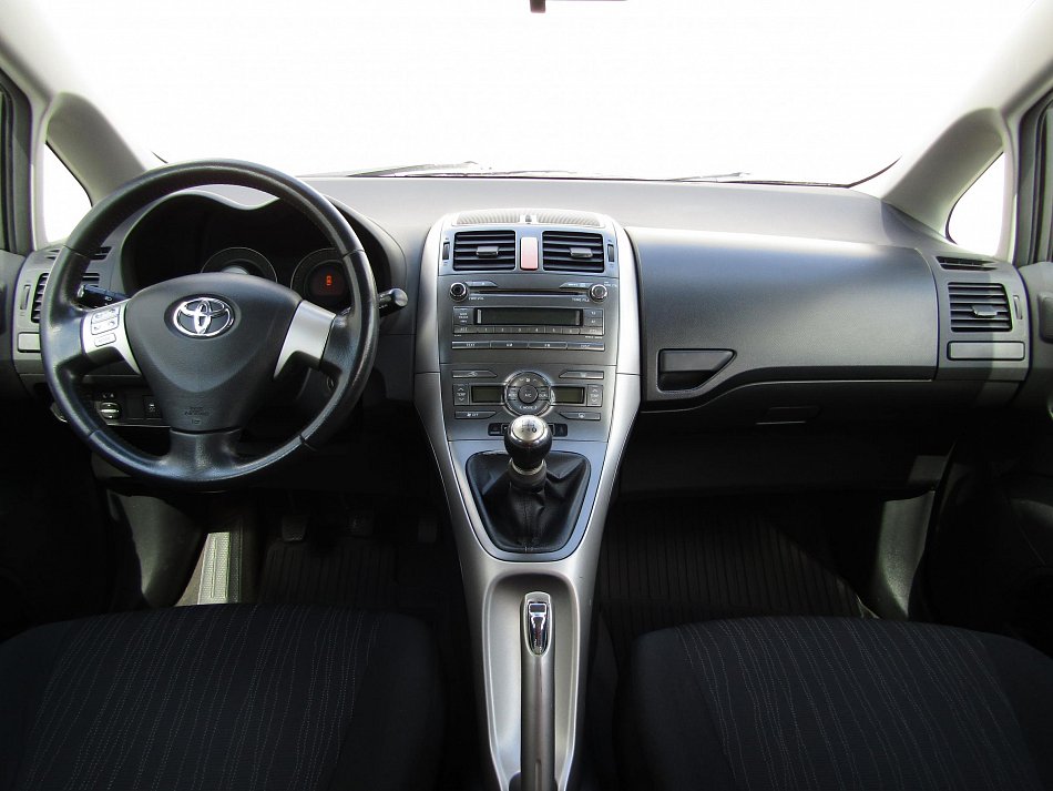 Toyota Auris 1.6 i-VTEC 