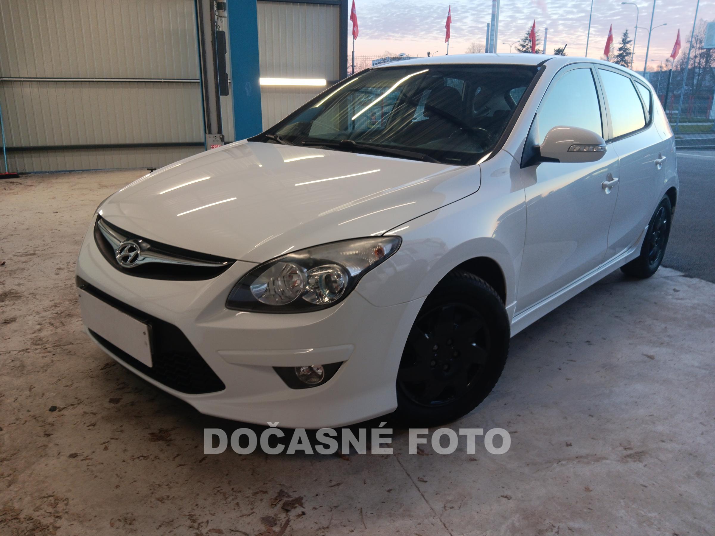 Hyundai i30, 2011