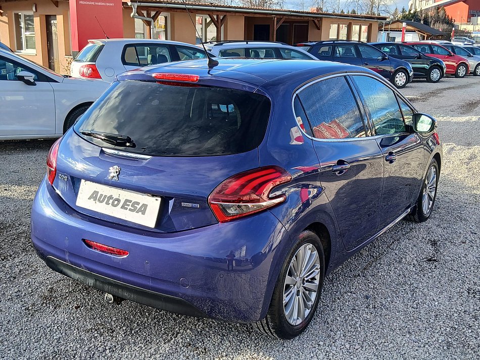 Peugeot 208 1.6 HDi 