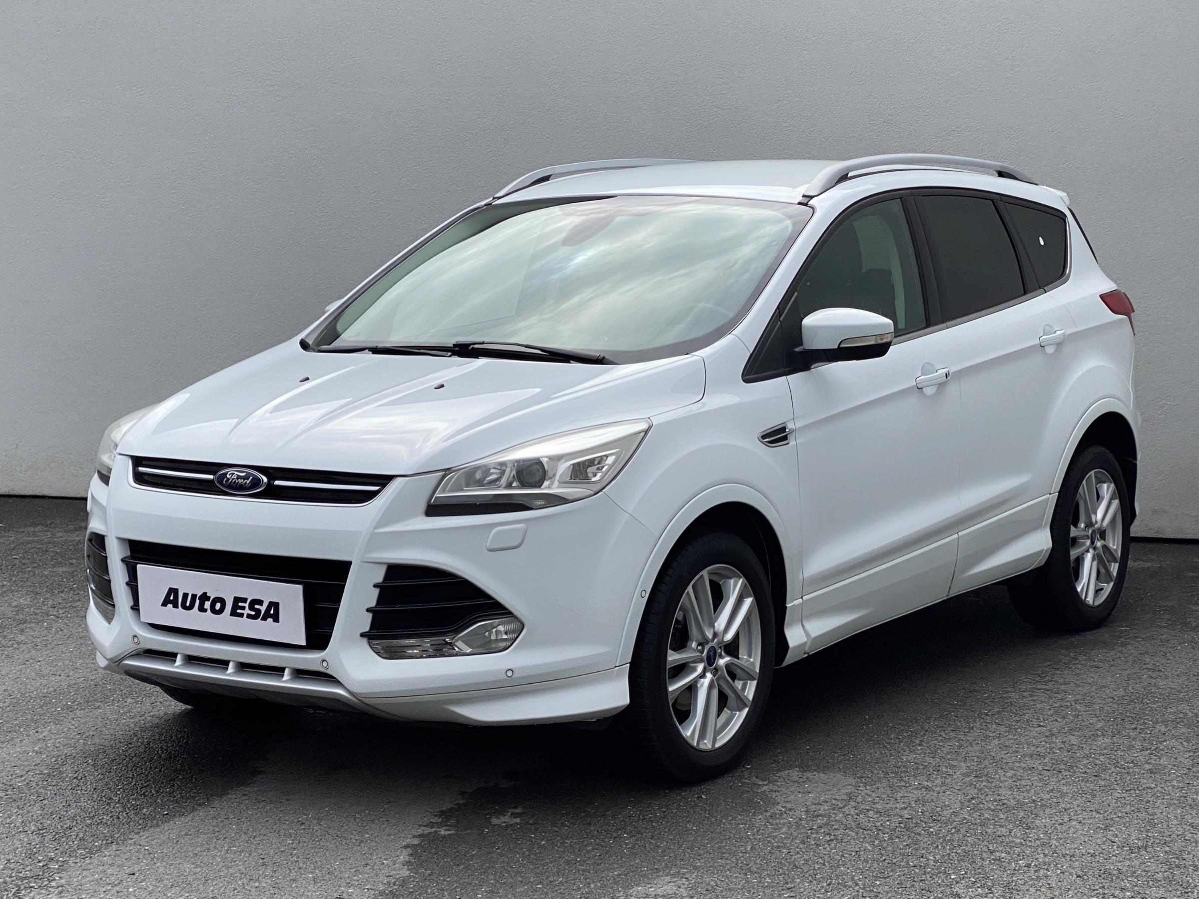 Ford Kuga, 2014 - pohled č. 3