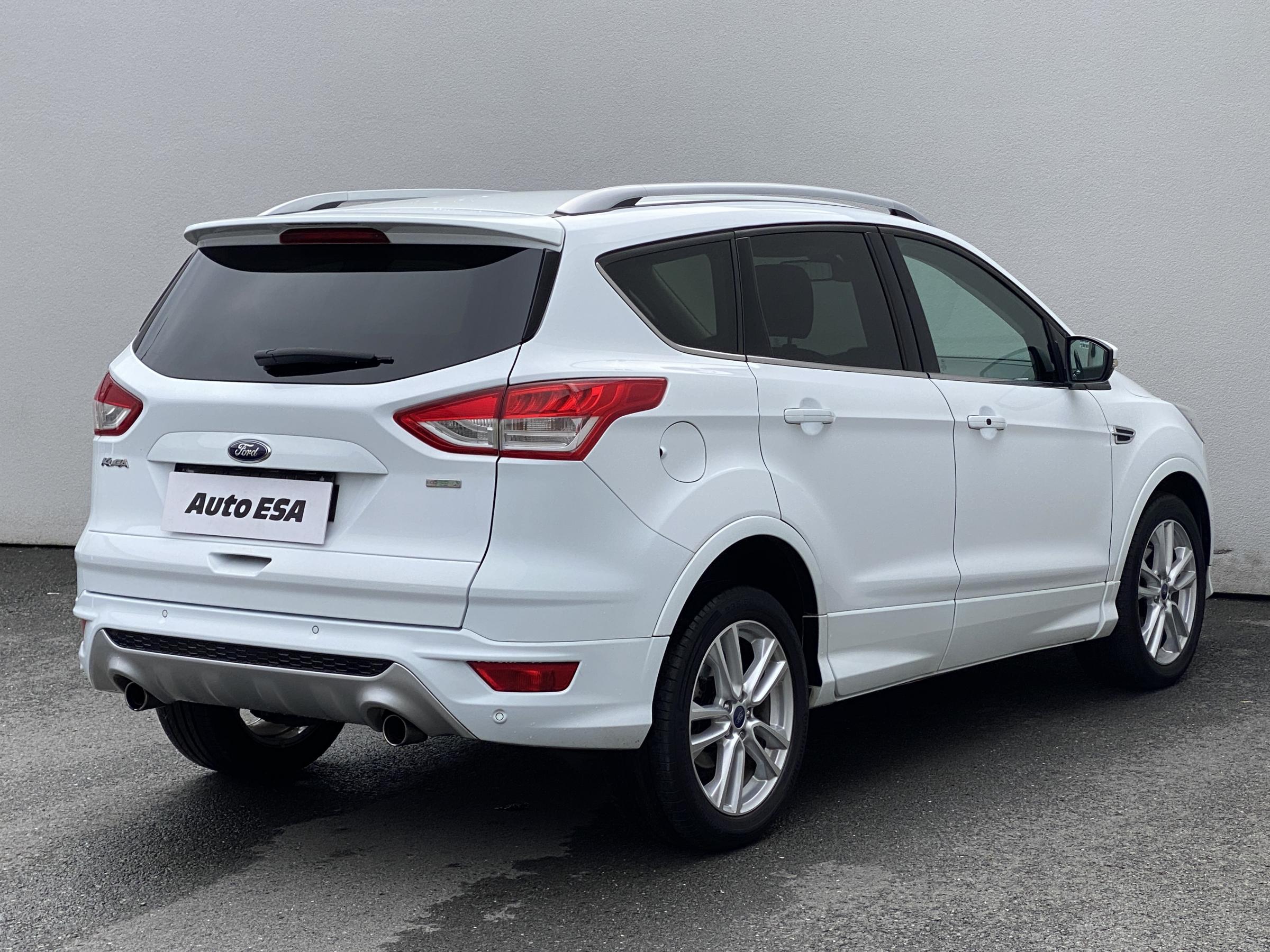 Ford Kuga, 2014 - pohled č. 4