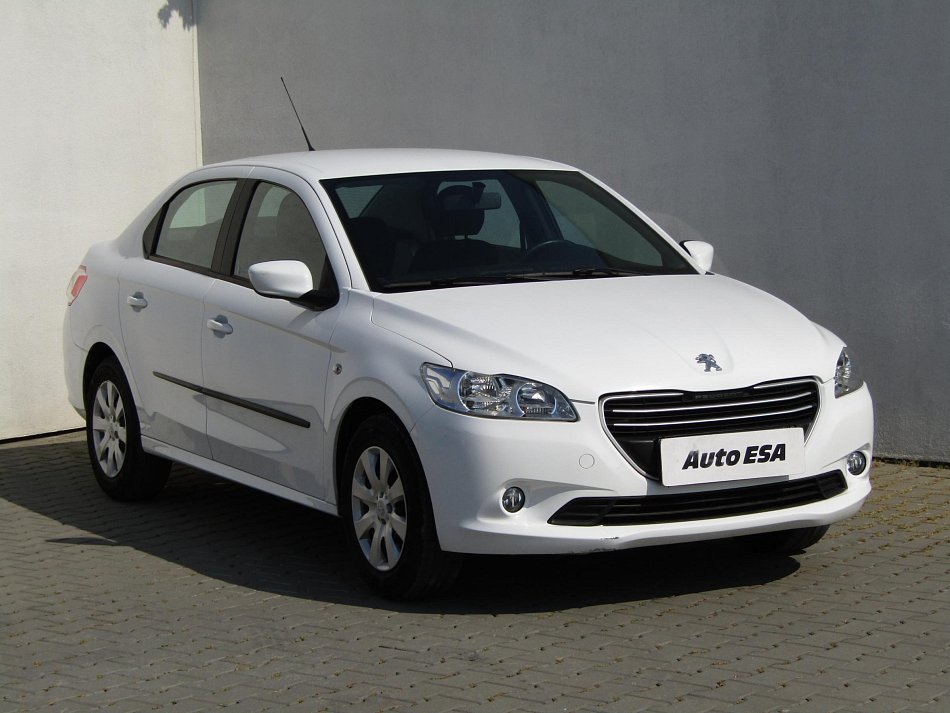 Peugeot 301 1.2 VTi 